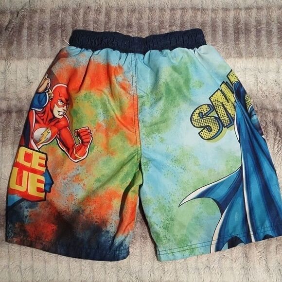 Justice League Boy's size 7 Swim Trunks - Picture 4 of 5